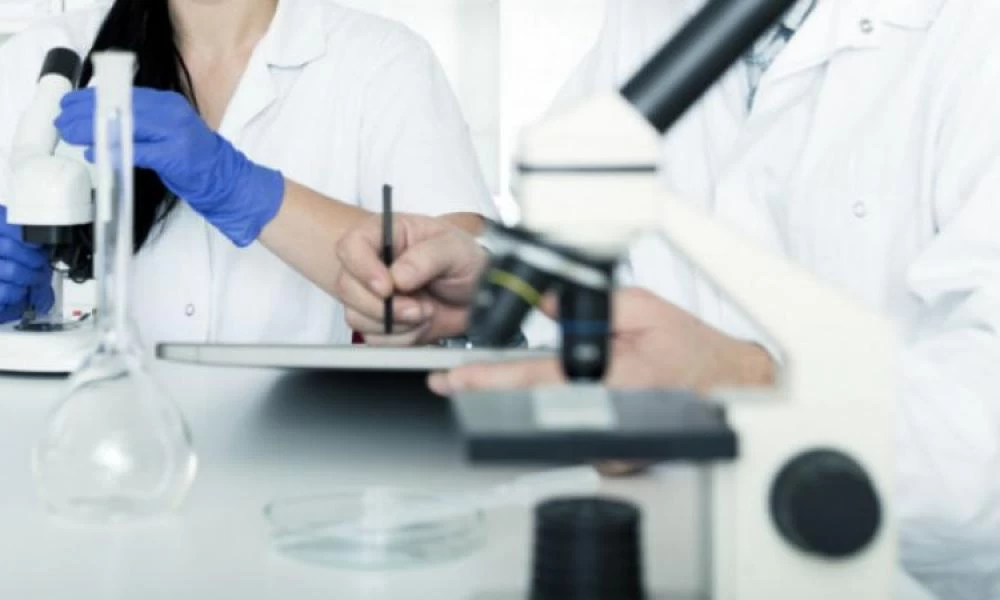 Διευθυντής Ινστιτούτου Παστέρ: "Ασύμμετρη απειλή ο νέος κορωνοϊός"